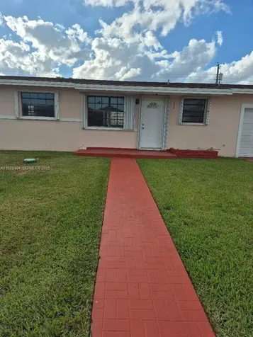 4320 SW 98th Court Miami FL 33165