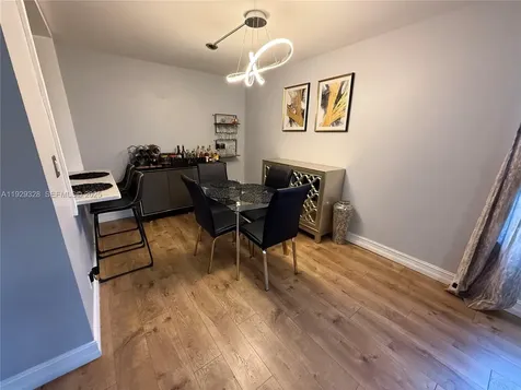 7173 Orange Drive Davie FL 33314
