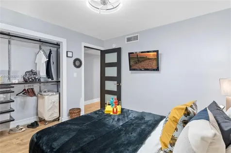 7173 Orange Drive Davie FL 33314