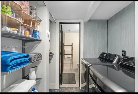 7173 Orange Drive Davie FL 33314