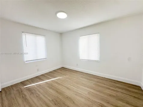 648 W 10th Street Riviera Beach FL 33404