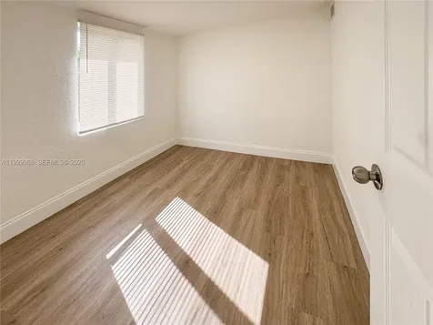 648 W 10th Street Riviera Beach FL 33404