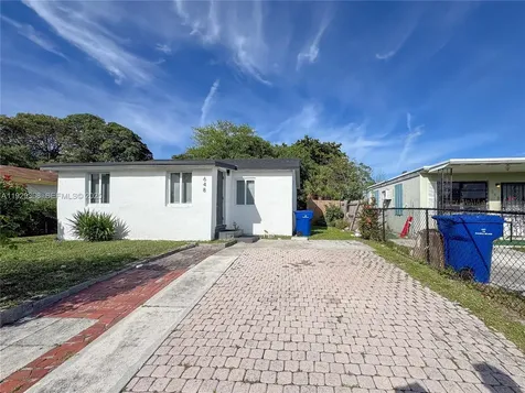 648 W 10th Street Riviera Beach FL 33404