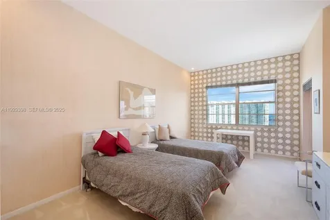 2851 NE 183rd Street Aventura FL 33160