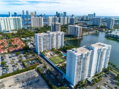 2851 NE 183rd Street Aventura FL 33160