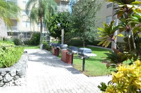 403 NW 68th Avenue Plantation FL 33317