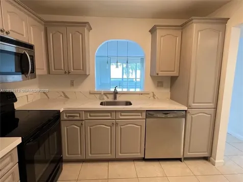 403 NW 68th Avenue Plantation FL 33317