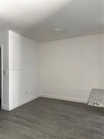 1895 Venice Park Drive Miami FL 33181