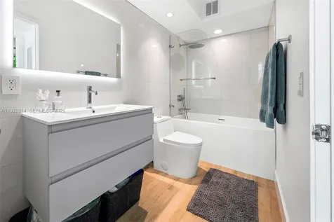 221 Jefferson Avenue Miami Beach FL 33139