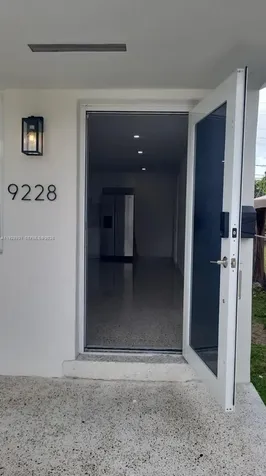 9228 SW 37th Street Miami FL 33165