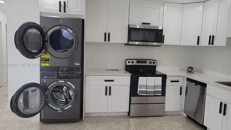 9228 SW 37th Street Miami FL 33165