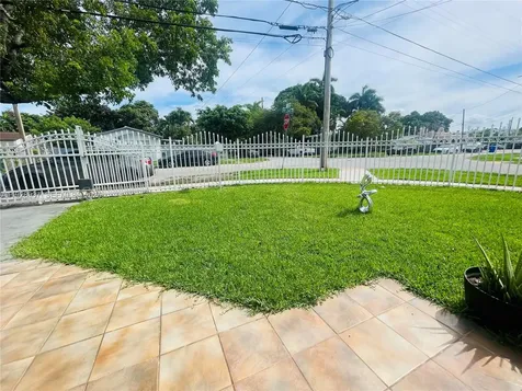 2045 NW 34th Street Miami FL 33142