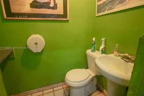 5201 NW 36th Avenue Miami FL 33142