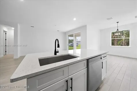 2139 Sans Souci SE Avenue Palm Bay FL 32909