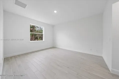 2139 Sans Souci SE Avenue Palm Bay FL 32909