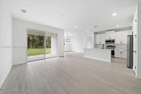 2139 Sans Souci SE Avenue Palm Bay FL 32909