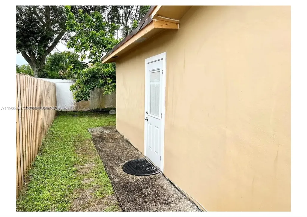 2449 NW 73rd Avenue Sunrise FL 33313