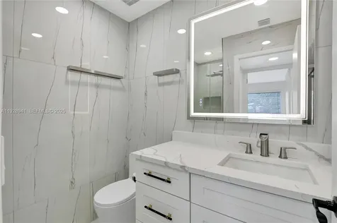 708 Normandy O Delray Beach FL 33484