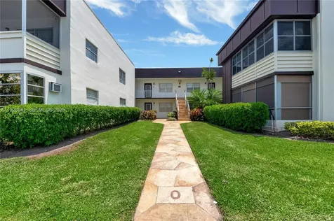 708 Normandy O Delray Beach FL 33484