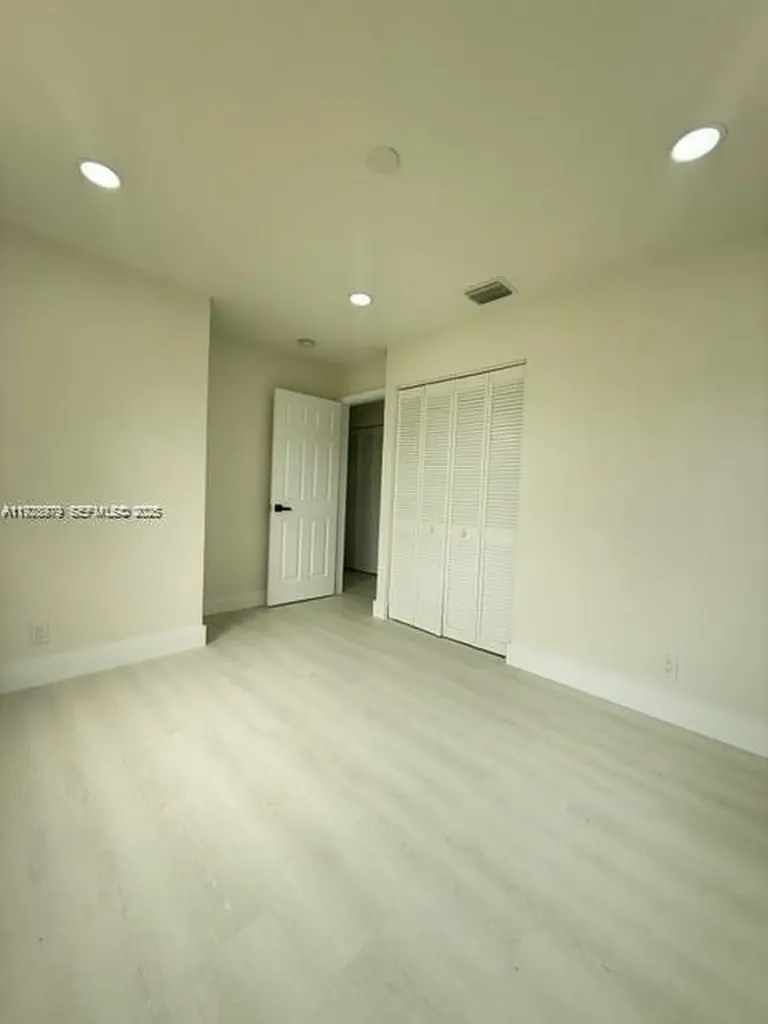 4529 SW 24th Street Fort Lauderdale FL 33317