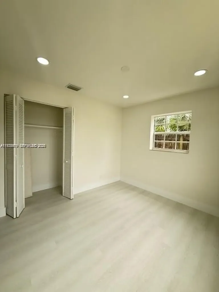 4529 SW 24th Street Fort Lauderdale FL 33317