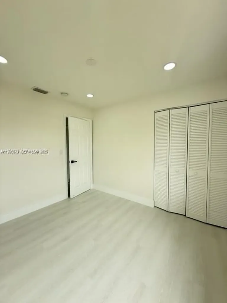 4529 SW 24th Street Fort Lauderdale FL 33317