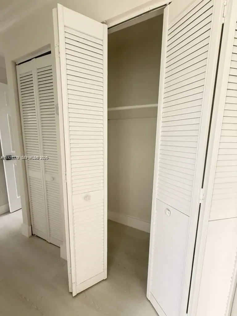 4529 SW 24th Street Fort Lauderdale FL 33317