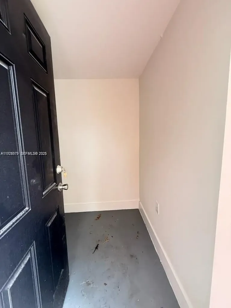 4529 SW 24th Street Fort Lauderdale FL 33317