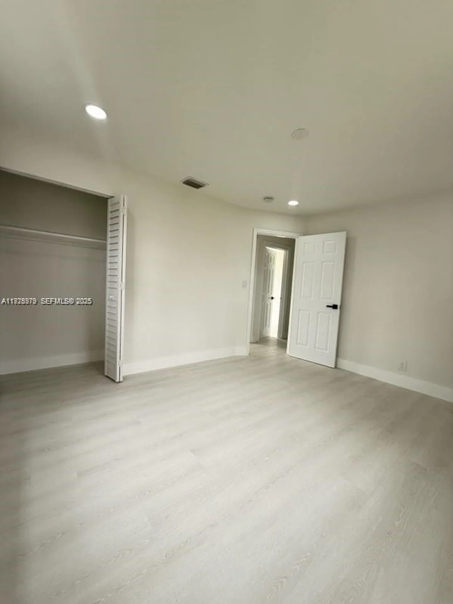 4529 SW 24th Street Fort Lauderdale FL 33317