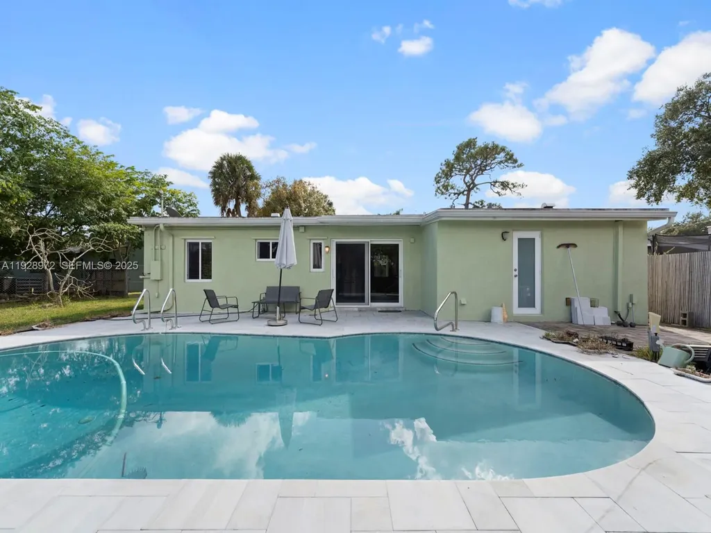 2133 SW 1st Court Fort Lauderdale FL 33312