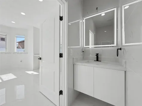 15064 SW 30th Terrace Miami FL 33185