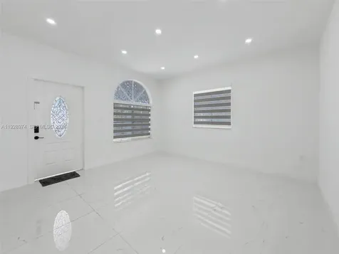 15064 SW 30th Terrace Miami FL 33185