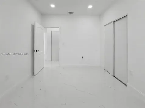 15064 SW 30th Terrace Miami FL 33185