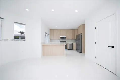 15064 SW 30th Terrace Miami FL 33185