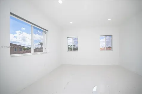 15064 SW 30th Terrace Miami FL 33185