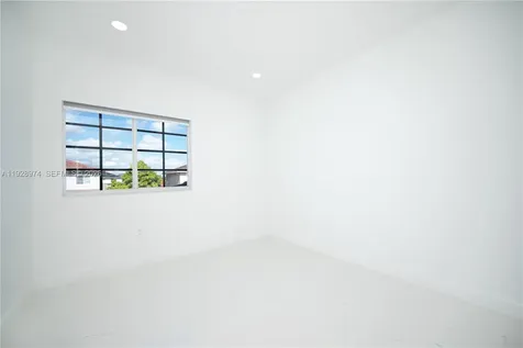 15064 SW 30th Terrace Miami FL 33185