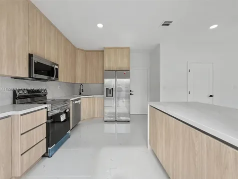 15064 SW 30th Terrace Miami FL 33185