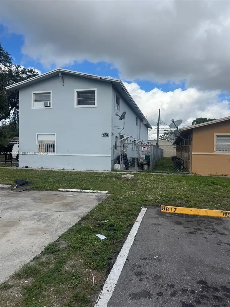 3821 SW 13th Court Fort Lauderdale FL 33312