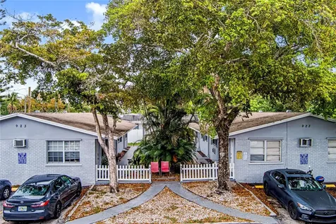 923 SE 2nd Avenue Hallandale Beach FL 33009