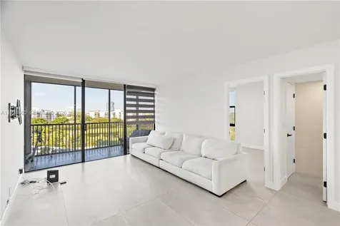 20301 W Country Club Drive Aventura FL 33180