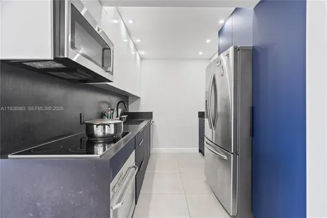 20301 W Country Club Drive Aventura FL 33180