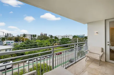 9250 W Bay Harbor Drive Bay Harbor Islands FL 33154