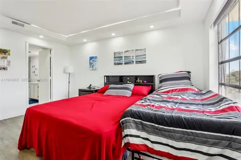 5570 NW 44th Street Lauderhill FL 33319