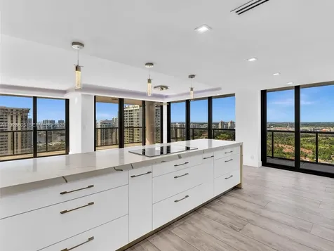 19667 Turnberry Way Aventura FL 33180