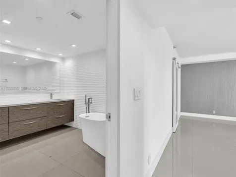 19667 Turnberry Way Aventura FL 33180