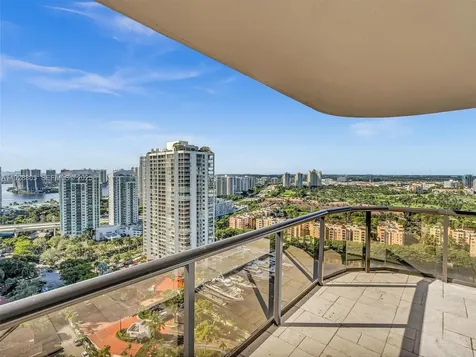 19667 Turnberry Way Aventura FL 33180