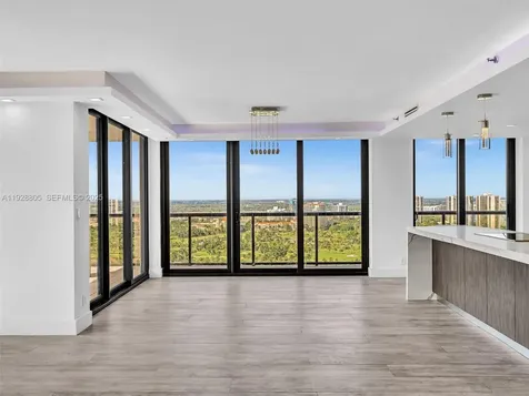 19667 Turnberry Way Aventura FL 33180