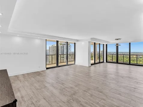 19667 Turnberry Way Aventura FL 33180