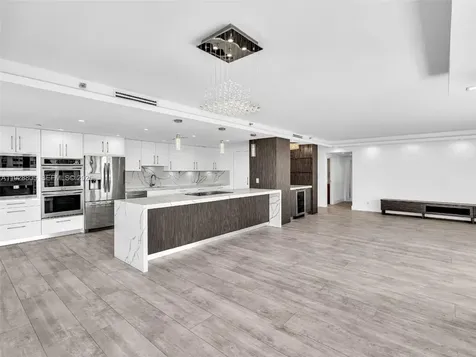 19667 Turnberry Way Aventura FL 33180