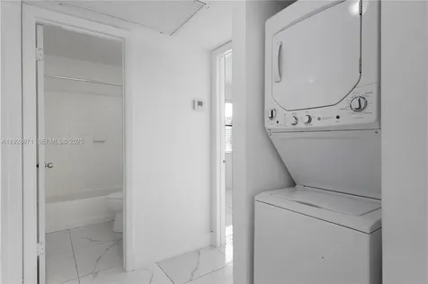 6580 W 27th Court Hialeah FL 33016
